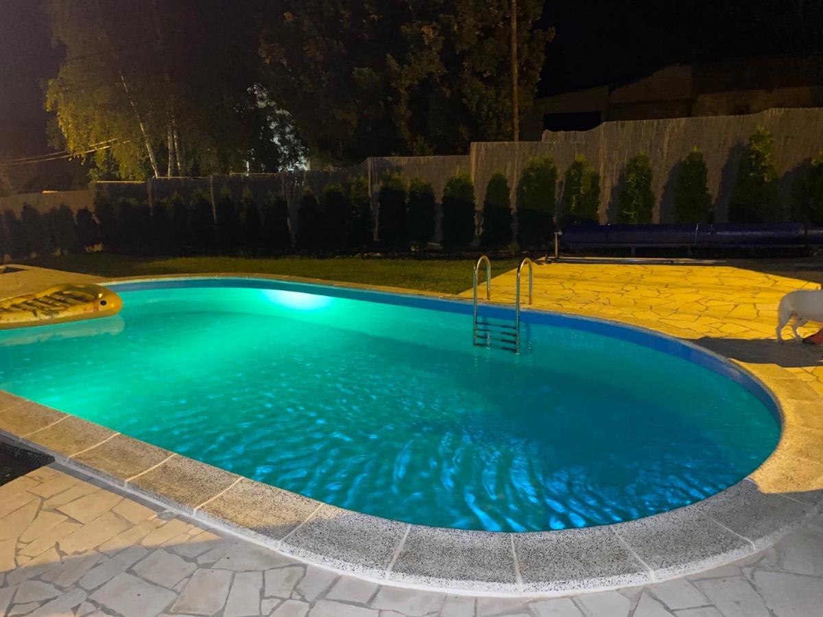 הוילה בלגרד Mika'S Poolhouse מראה חיצוני תמונה